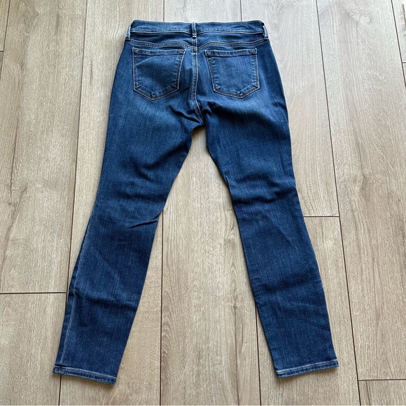 Size 2P LOFT Modern Skinny Jeans - Picture 5 of 5